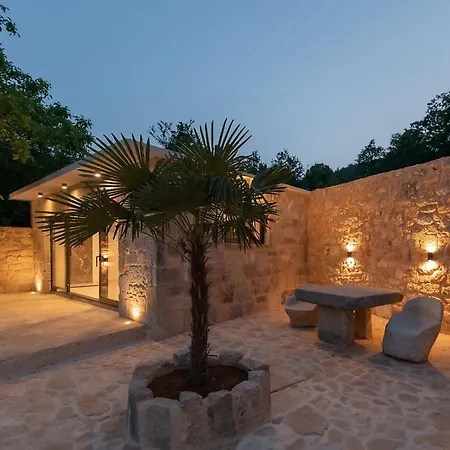 Mia 2 - Six Bedroom With Private Pool * Krivodol