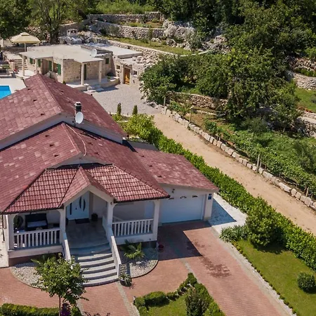 Vila Mia 2 - Six Bedroom With Private Pool Krivodol