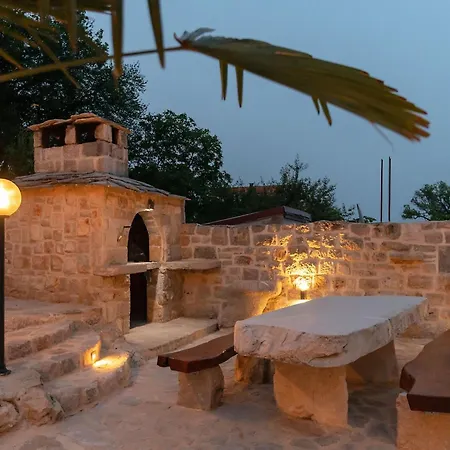 빌라 Mia 2 - Six Bedroom With Private Pool